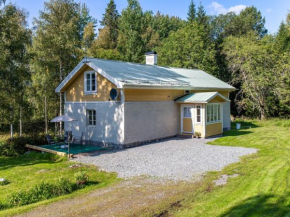 Holiday Home Bolhyttan by Interhome